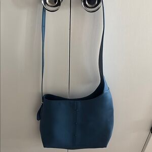 Elegant Blue Women's crossbody bag